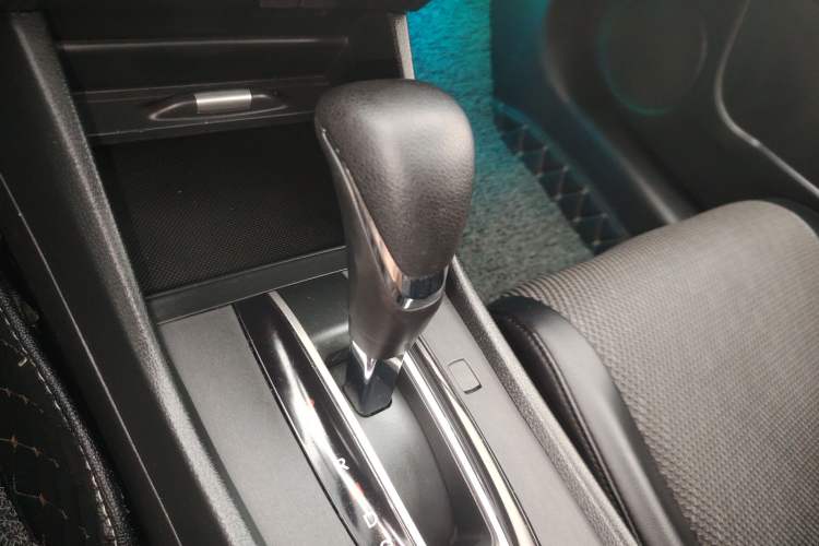 Used Honda Jade 2017 1.8L automatic Comfort version 5 seats