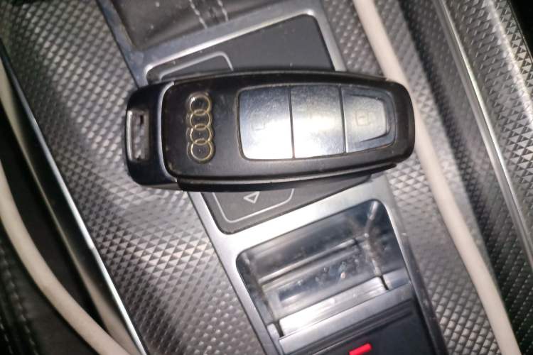 Used Audi A6L 2019 40 TFSI Luxury Dynamic Model Vehicle Key