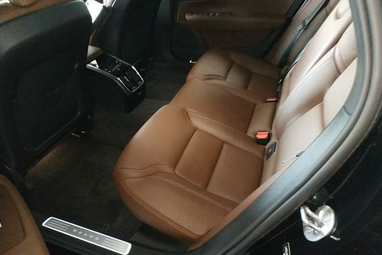 Used Volvo S90 2024 B5 Luxury Smart Edition Left Rear Seat