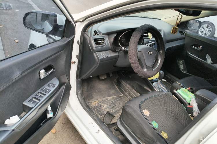 Used Kia K2 2015 Sedan 1.4L Automatic GLS
