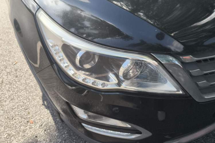 Used Baojun 560 2015 1.8L manual luxury version