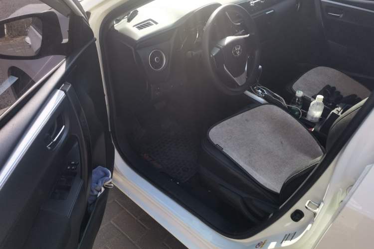 Used Toyota Corolla 2017 Revised Version 1.2T S-CVT GL Driver Seat