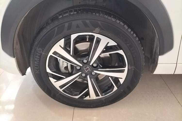 Used SOL QX 2021 300T DCT Prestige Smart Connectivity Version