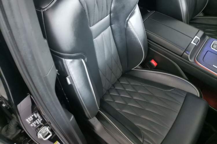 Used GAC Trumpchi GS8 2022 Linghang Series 2.0 TGDI Two-Wheel-Drive Luxury Smart Connectivity Version (7 Seats)