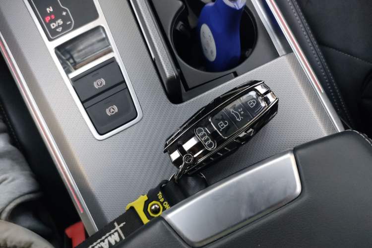 Used Audi A7L 2024 45TFSI S-line Dream-Building Edition Flow Crystal Package
