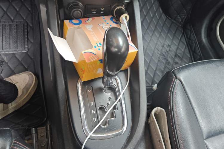 Used CHANGAN CS35 2014 1.6L Automatic Luxury Navigation Model China IV Standard
