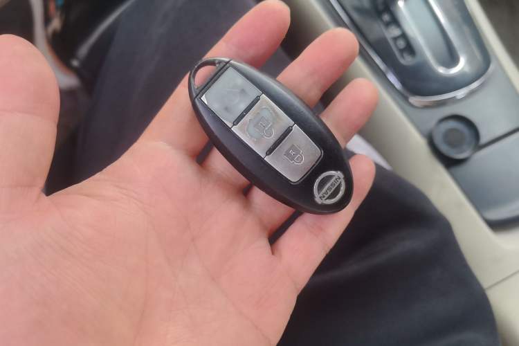 Used Nissan Tiida 2011 1.6L CVT Smart Version Vehicle Key