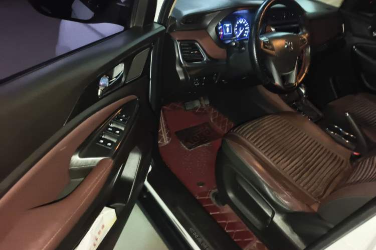 Used Changan Lingxuan 2017 1.5T Automatic Lehuo Happy Edition
