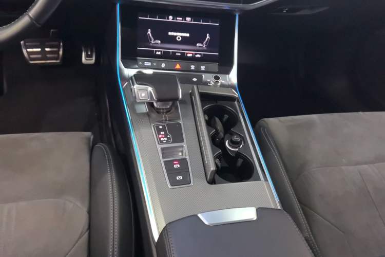 Used Audi A6L 2021 40 TFSI Luxury Dynamic Edition Gear Lever