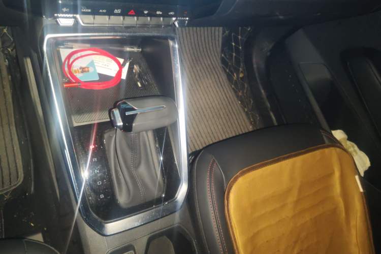 Used Wuling Alvez 2022 1.5T CVT Trendy & Cool Edition