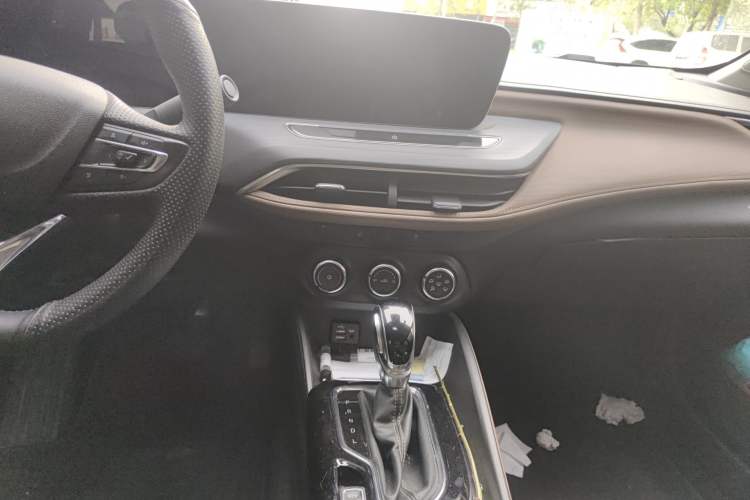 Used Buick Verano 2022 Pro 533T Enjoyment Edition Audio And AC Panel