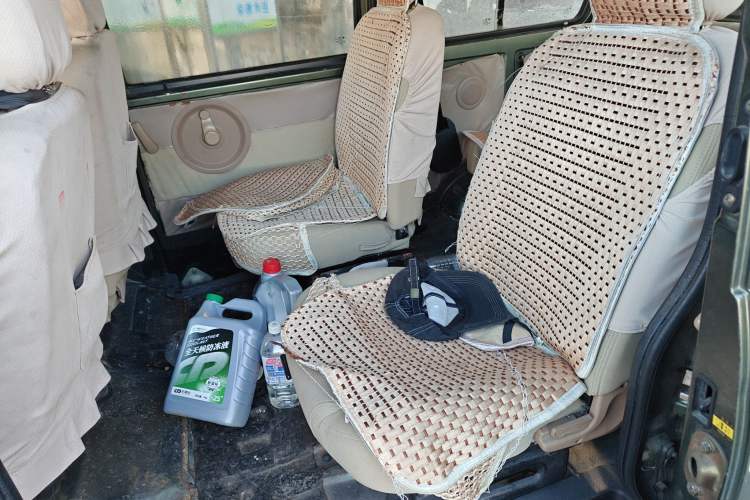 Used Dongfeng Xiaokang V27 2011 1.3L Standard Version BG13-20 Left Rear Seat