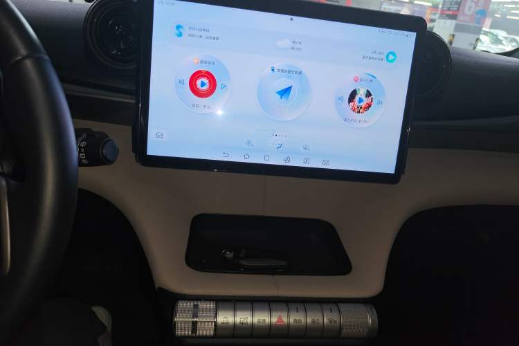 Used BYD Dolphin 2024 Honor Edition 420km Freedom Version Audio And AC Panel