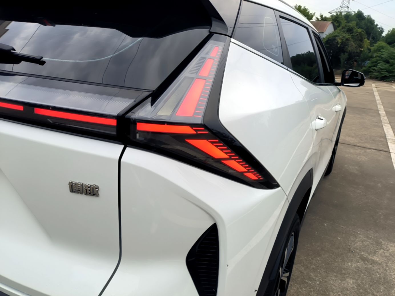Geely Auto Emgrand X7 Sport 2023 Boyue COOL 1.5TD Smart Connectivity Model — снимка 9