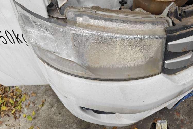 Used Foton Scenic G7 2016 2.0L Commercial Version Long Wheelbase High Roof – 486EQV4 Right Front Headlight