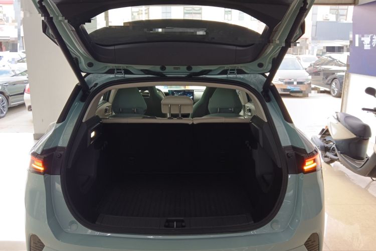 Used Lynk & Co 06 EM-P 2023 EM-P 126 Long-Range Halo
