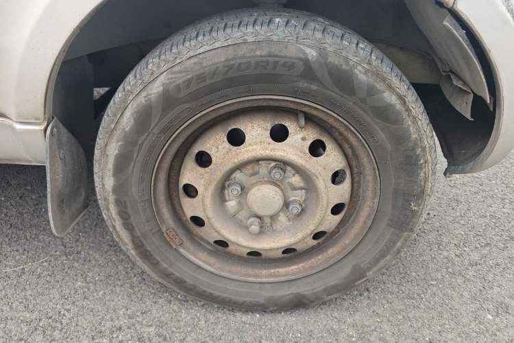 Used Wuling Rongguang 2011 1.2L Base Version