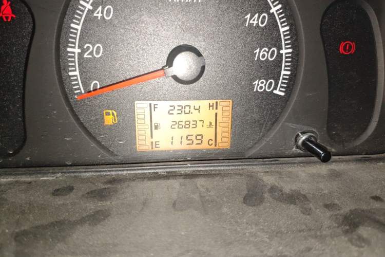 Used Wuling Zhiguang 2020 1.2L Van Utility Model China VI Emission Standard 2 Seats LSI Odometer Close Up