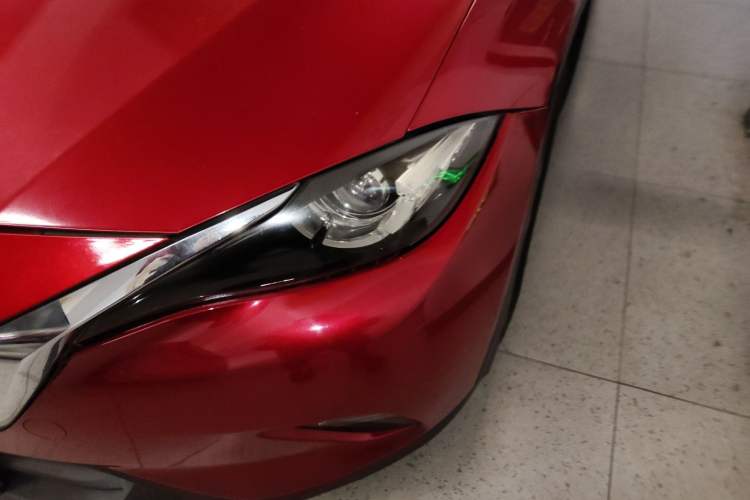 Used Mazda CX-4 2018 2.0L Automatic Two-Wheel Drive Blue Sky Dynamic Version China VI Standard Left Front Headlight