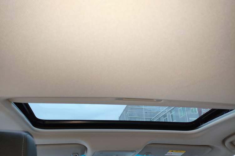 Used Buick GT 2019 18T Automatic Connected Elite Model China VI Standard Headliner