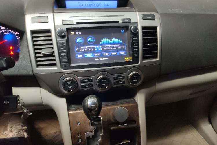 Used Mazda 8 2011 2.3L Deluxe Edition Audio And AC Panel