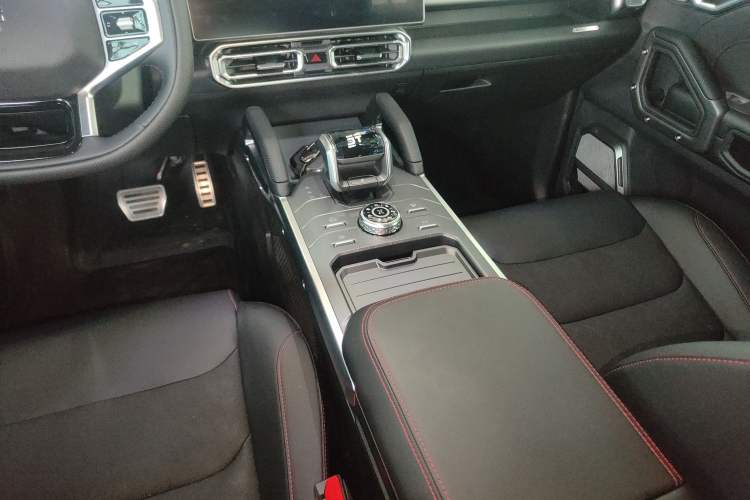 Used JETOUR Traveler 2025 2.0TD DCT XWD Cross-country Gear Lever