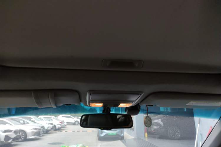 Used Honda Crosstour 2012 2.4L Prestige Edition Headliner