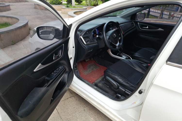 Used Honda Crider 2016 1.8L CVT Luxury Edition Driver Seat