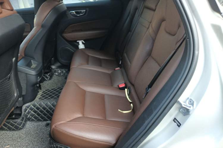 Used Volvo XC60 2019 T5 4x4 Zhiyuan Edition China VI Standard