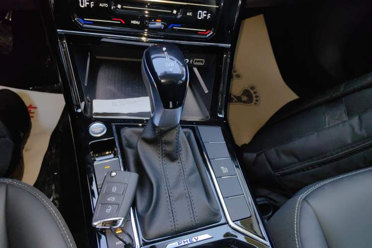 Used Volkswagen Passat New Energy 2025 430 PHEV Hybrid Business Edition Gear Lever