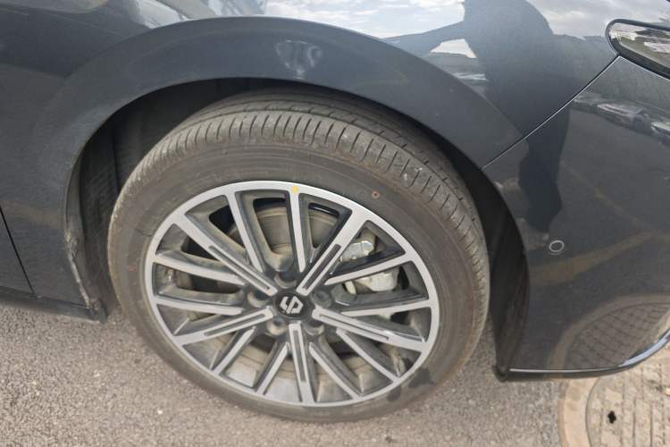 Used Leapmotor B01 2025 650 Enjoyment Edition Right Front Wheel Hub