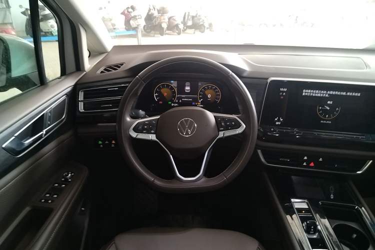 Used Volkswagen Viloran 2024 330TSI Luxury Edition