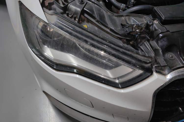 Used Audi A3 2015 Limousine 45 TFSI S line Luxury Model Right Front Headlight