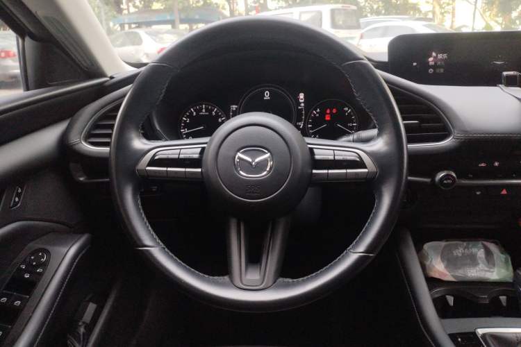 Used Mazda Mazda 3 Axela 2020 1.5L Automatic Luxury Version
