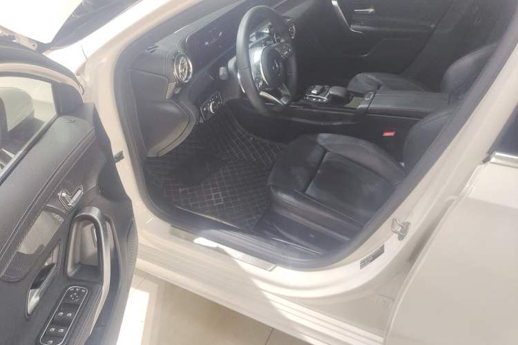 Used Mercedes-Benz A-Class 2020 Restyled A 200 L Sport Sedan Fashion Version Driver Seat