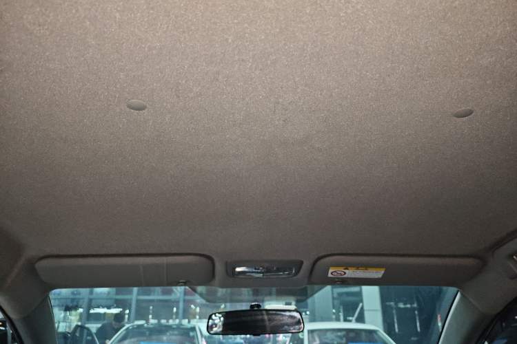 Used Toyota YARiS L Zhi Xuan 2015 1.5E Automatic Charm Edition
