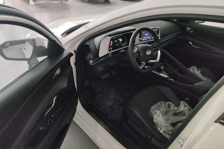 Used Hyundai Elantra 2023 1.5L CVT GLX Elite Edition