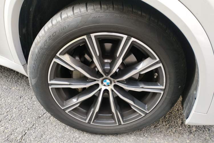 Used BMW X5 2022 Restyled xDrive 30Li Luxury Version M Sport Package
