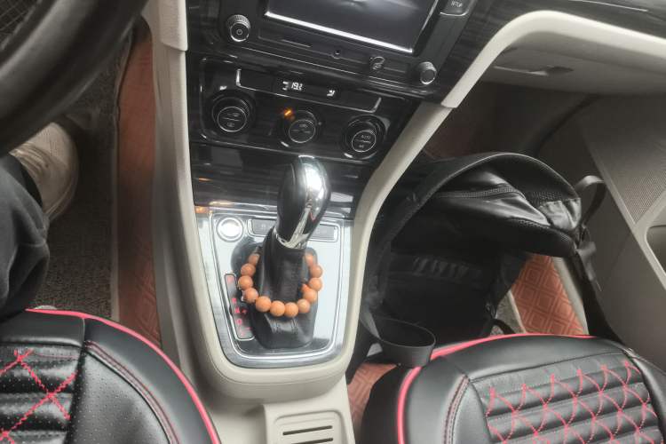 Used Volkswagen Gran Lavida 2013 1.6L Automatic Luxury Model