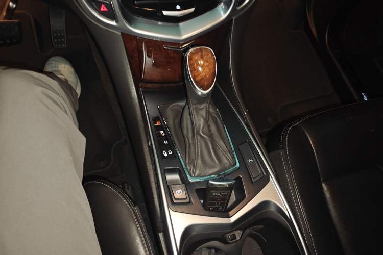 Used Cadillac SRX 2014 3.0L Elite Model
