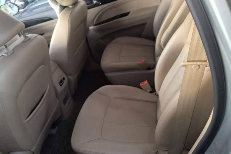 Used Baojun 730 2016 1.5T Manual Comfort Version 7 Seats
