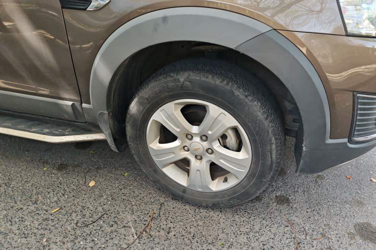 Used Chevrolet Captiva 2015 2.4L Two-Wheel Drive Urban Version 7 Seats Exterior 1