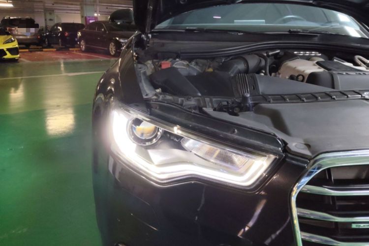 Used Audi A6L  Right Front Headlight