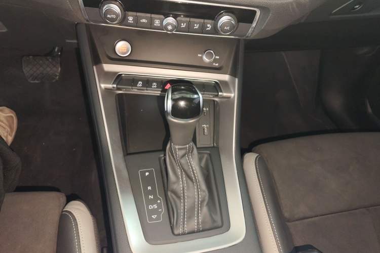 Used Audi Q3 2019 35 TFSI Advanced Dynamic Edition
