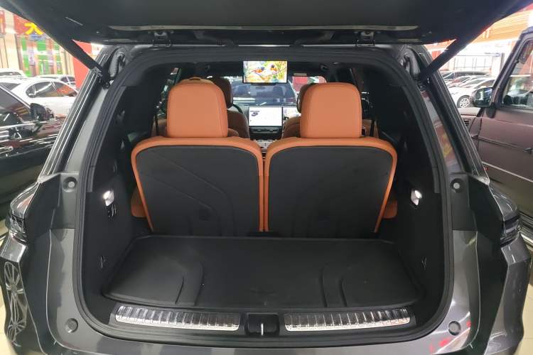 Used Li Auto L9 2022 Max model