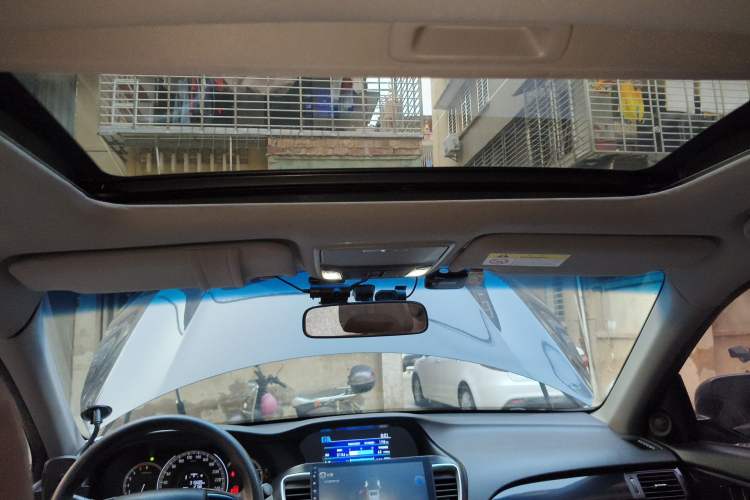 Used Honda Accord 2016 2.0L Comfort Edition Headliner