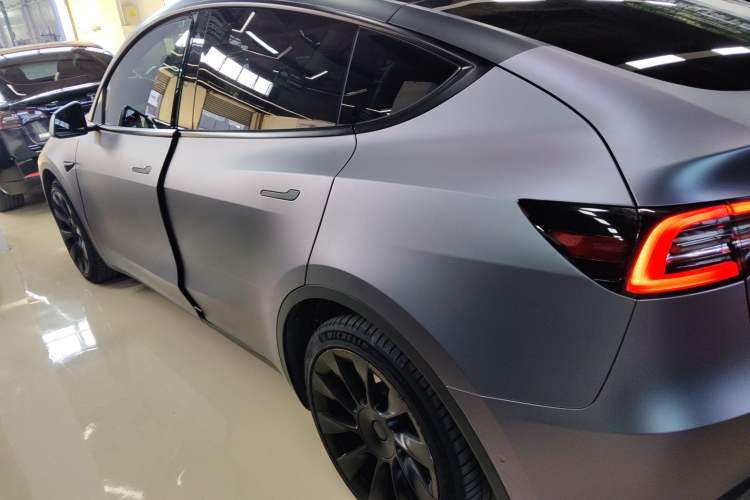 Used Tesla Model Y 2021 Long-Range All-Wheel-Drive Version