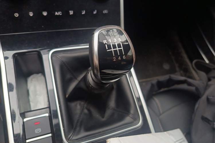 Used Chery Tiggo 8 2022 1.5 TCI Manual Special Edition 5 Seats Gear Lever