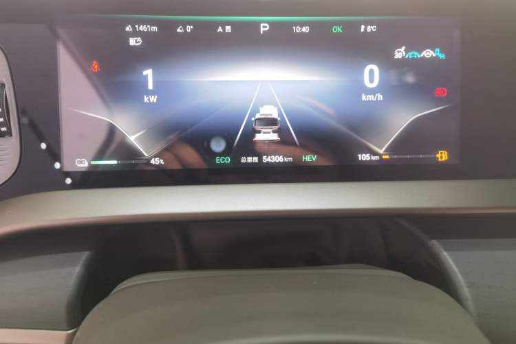 Used Denza D9 2022 DM-i 970 Four-Wheel Drive Prestige Model Odometer Close Up