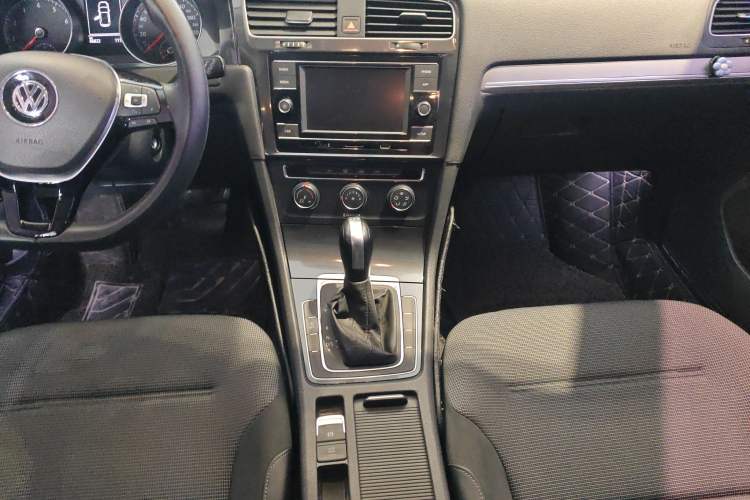 Used Volkswagen Golf 2018 230TSI Automatic Comfort Model
